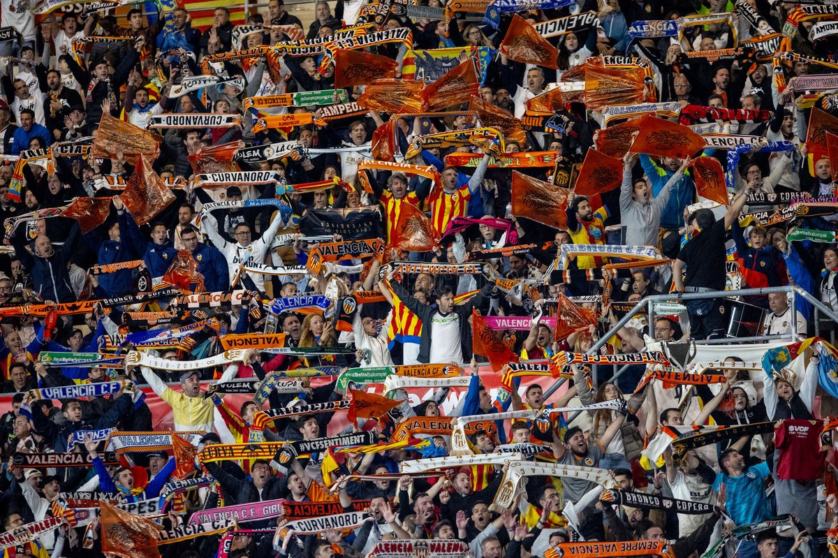 valenciacf's tweet photo. 𝑻𝑶𝑻𝑺 𝑨 𝑼𝑵𝑨 𝑽𝑬𝑼!

El canto de los murciélagos volverá MÁS fuerte que nunca 🦇

Més que un sentiment! Sempre Amunt, afició! 

#ADNVCF https://t.co/lreFZyUjtr