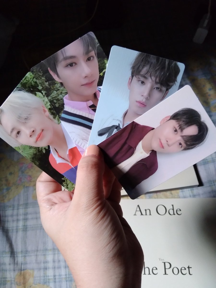 mydaycarat97526's tweet photo. Finally got my svt an ode album last 4.23.22, may magic siguro kamay nung admin nyo at inuwian ako ng 2J bias ko tapos bias wreckers ko 😁❤ o baka mahal lang talaga nila ko🤭 to more budols with u @YeorumPh 
#YeorumPH_Feedbacks https://t.co/mjNcCvJQIT