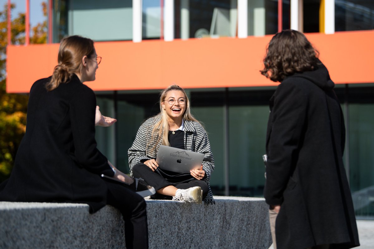 Welcome back! We wish our students a good start into the #SummerSemester and lots of fun on #Campus! 👨‍🎓📚

#semesterstart #lectureperiod

Image: Andreas Gebert