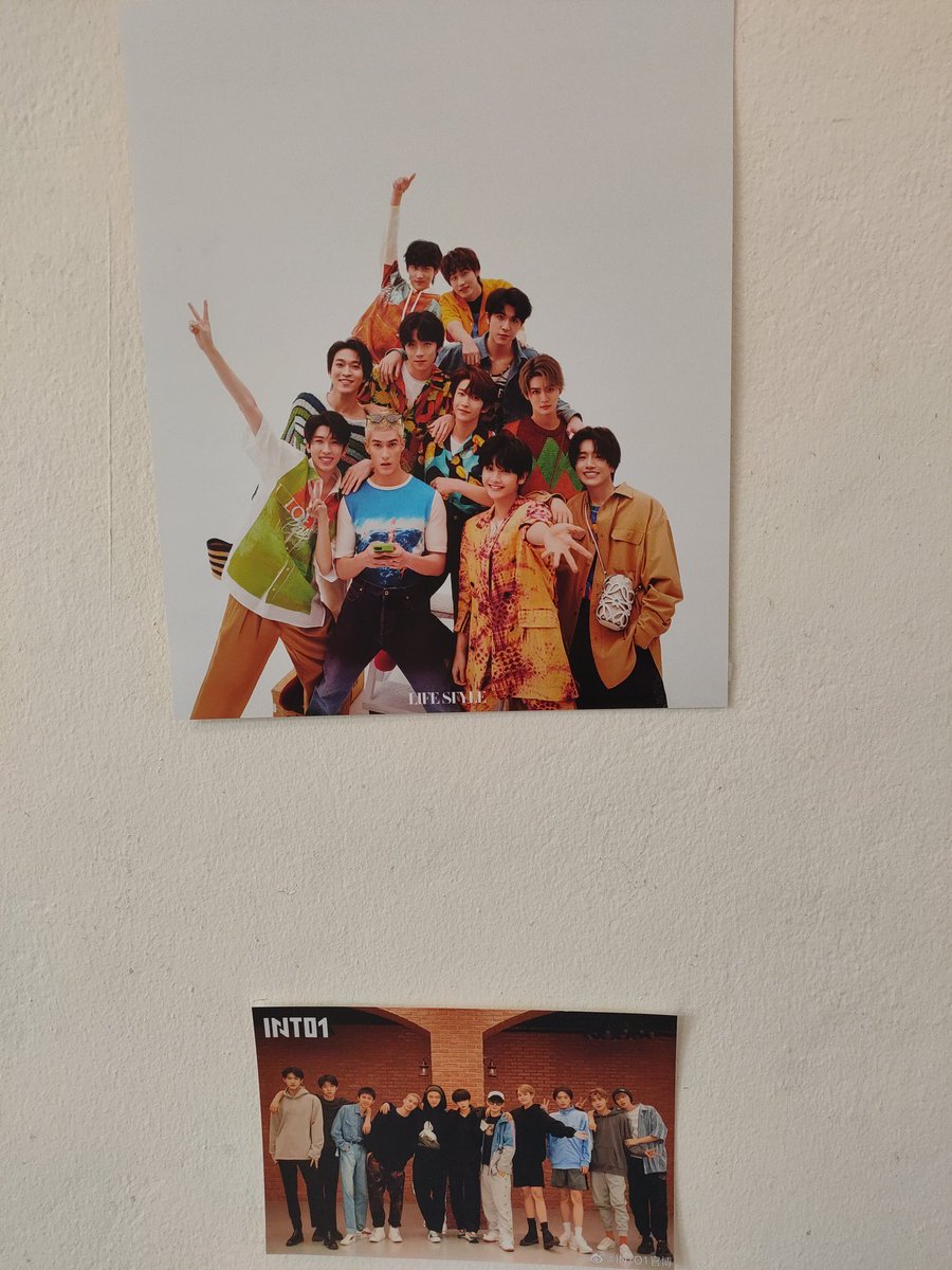 Angel_loveD's tweet photo. ใครไปงาน #OnceINTO1Heart_Insider ที่สยามเสร็จแล้วไม่รู้จะไปไหนต่อ แวะไปถ่ายรูปคาเฟ่ #INTO1 ที่สามย่านต่อได้นะคะ งาน #FirstyearwithINTO1 ร้านน่ารัก อาหารอร่อยมาก รุปบนแกลก็ใหม่มากๆ มีรูปเมื่อวานด้วย มุมถ่ายรูปเยอะมากๆ ร้าน 3 ชั้น INTO1 ยึดทุกชั้นเลย
#INTO1stAnniversary https://t.co/Xf8gGcc9cM