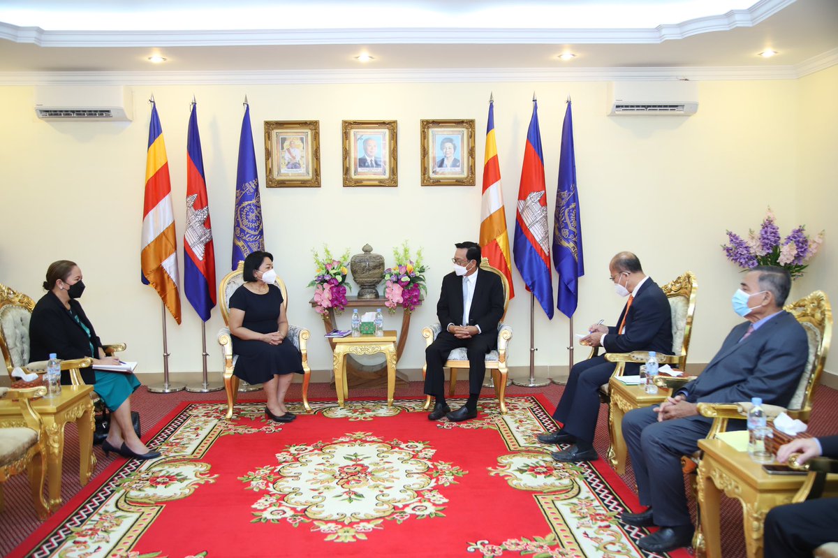 IOMCambodia's tweet photo. Dr. @NenetteMotus met with H.E. Ith Sam Heng, #MLVT minister to discuss continued cooperation in supporting 🇰🇭 migrant workers & improving migration landscape in 🇰🇭. The minister also expressed appreciation toward IOM for the good partnership in both country & at regional level. https://t.co/TrV7O0s2Za
