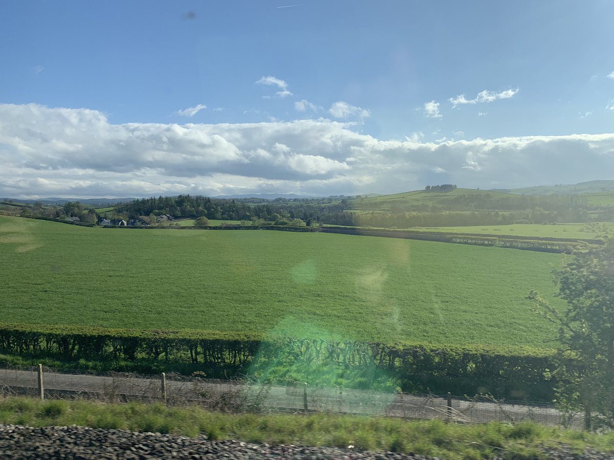 Got to love the 05.31 from London Euston…..especially when you see the cars queuing on the M6 in Cumbria.
<a href="/AvantiWestCoast/">Avanti West Coast</a> #nearlyhome