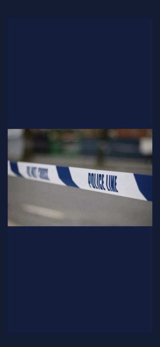 #Southwark Four people - three women and a man - have been stabbed to death in the early hours of this morning in #Bermondsey. Police were called to Delaford Road, SE16, at 01:40 to reports of a disturbance and forced entry into an address. Met Police say one man arrested.