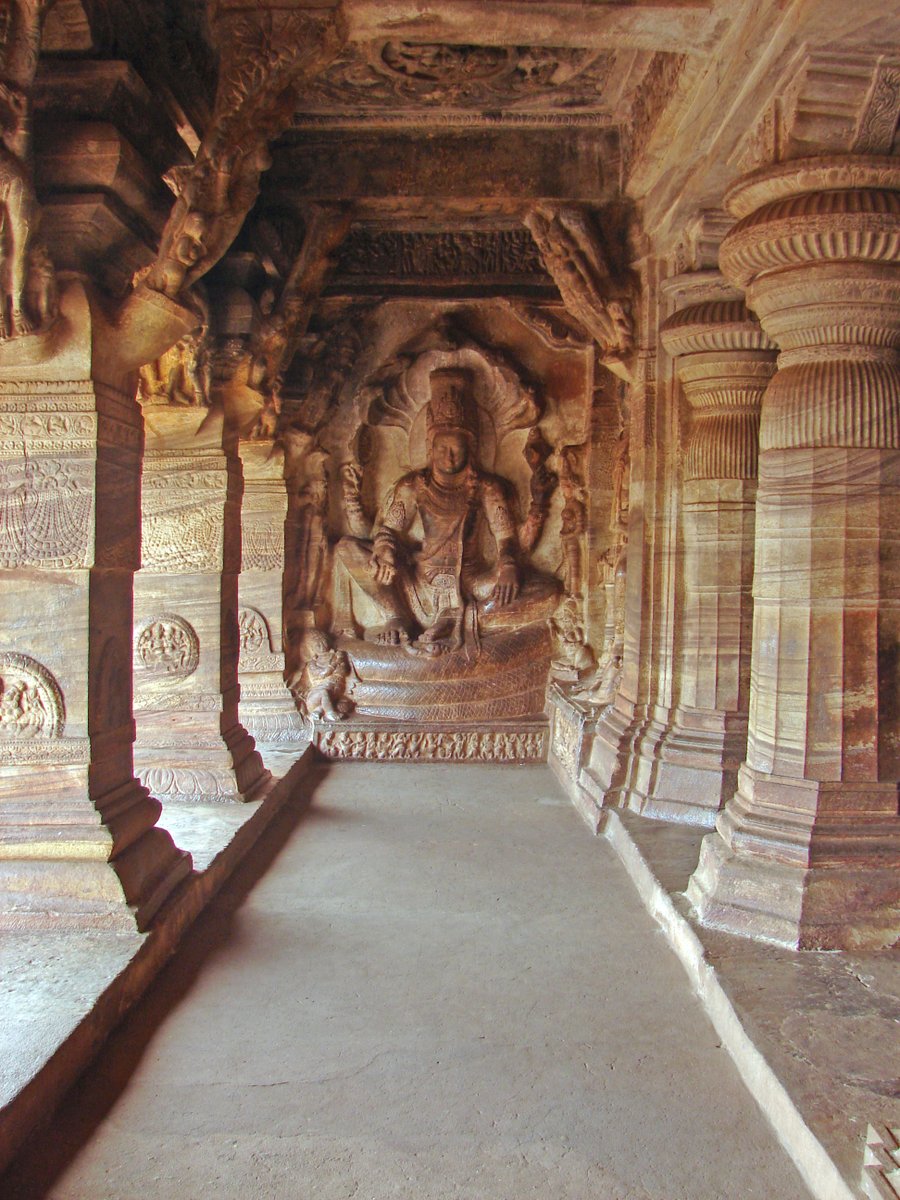 thegandhicentre's tweet photo. #Badami cave temples in northern #Karnataka,wows visitors with its stunning expanse of rocky terrain,dotted with rock-cut #cavetemples & red sandstone cliffs,which surrounds the #AgastyaLake
#AmritMahotsav #dekhoapnadesh #incredibleindia @KarnatakaWorld @AmritMahotsav @iccr_hq https://t.co/WPN22pRbh8