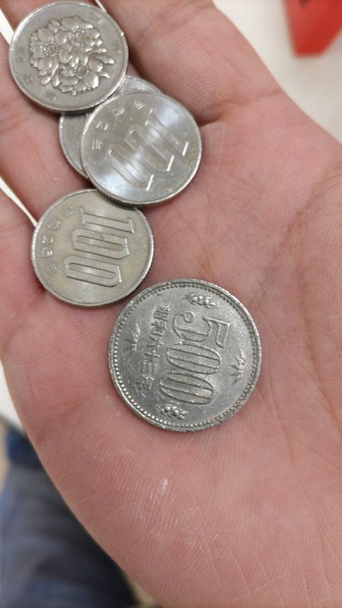 釣り銭で未だに新硬貨に出会えないです。 