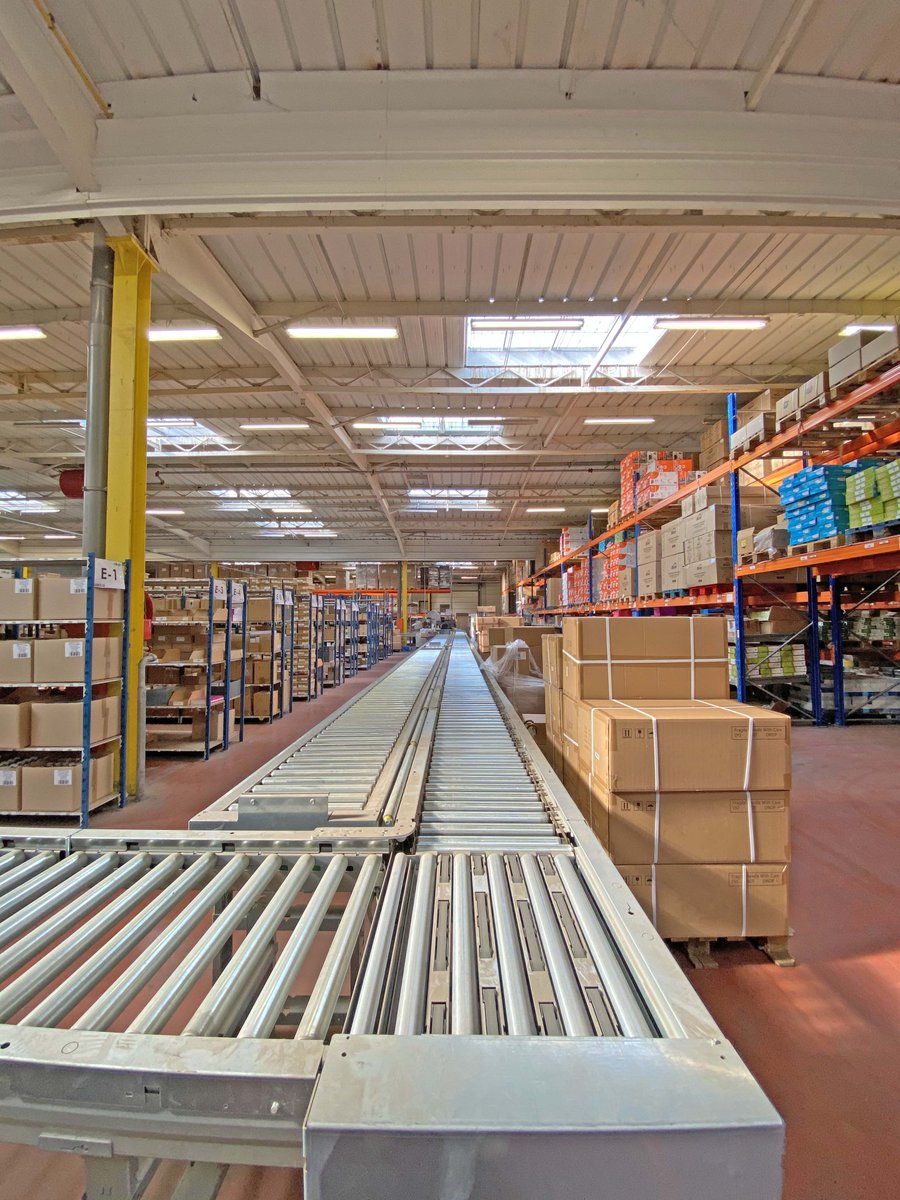 AgencelaCerise's tweet photo. [Actu client 🍒]

Crise des conteneurs, fermeture de l’espace aérien russe, les entreprises sont contraintes de commander + et de stocker. 

@e_logik, expert 🇫🇷 #logistique, lance une solution de #stockage flexible et agile répondant aux besoins des entreprises.

📩 CP en DM https://t.co/mxCO9oQKiv