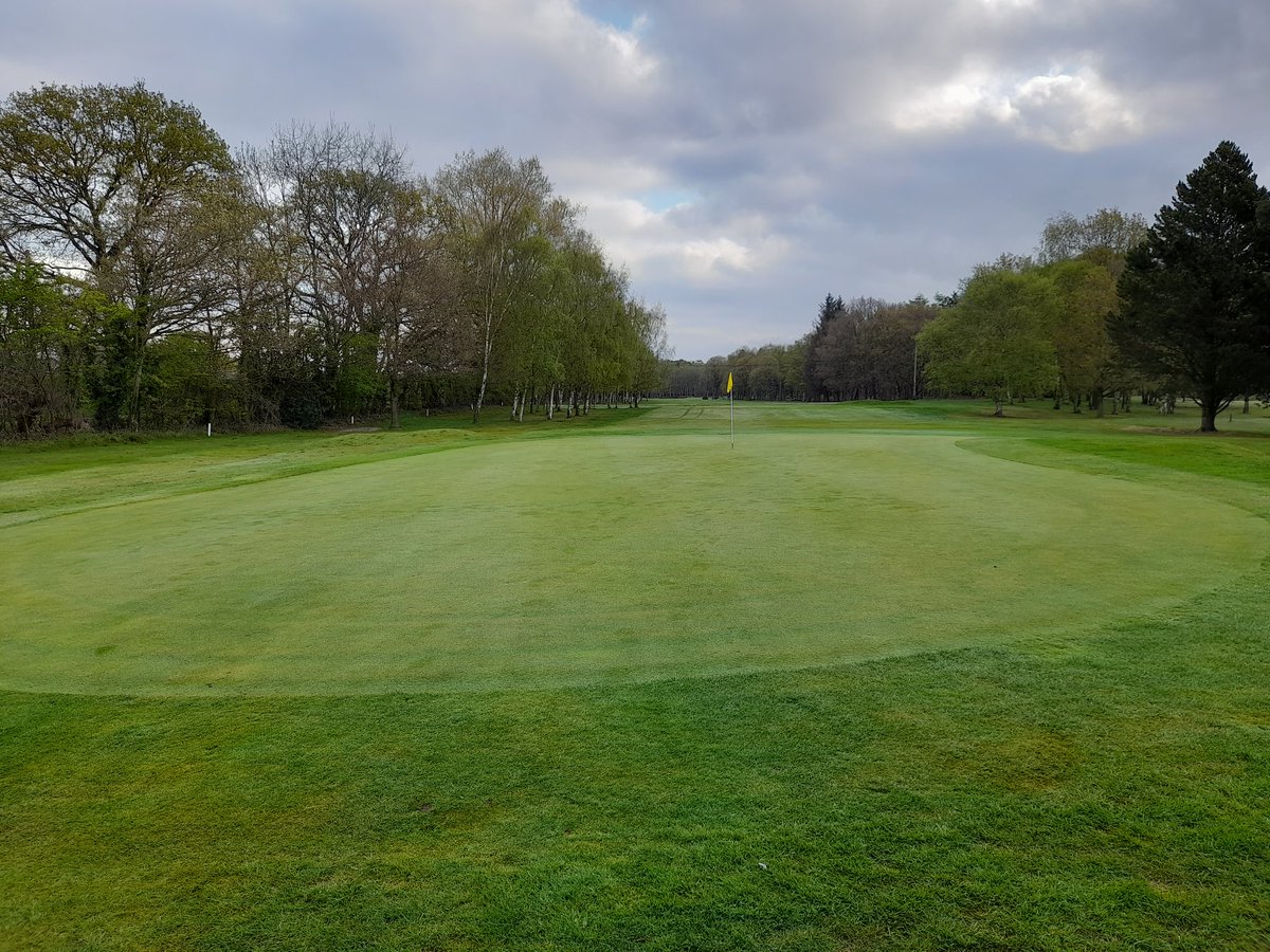 Great morning at <a href="/TheYorkGolfClub/">York Golf Club</a> collecting soil samples for Organic Matter testing and catching up with <a href="/michael030376/">Michael Rogers</a> <a href="/tiplady_joe/">Joe Tiplady</a>. Course is in great condition for the season ahead! Nice firm greens and great coverage! @striturf