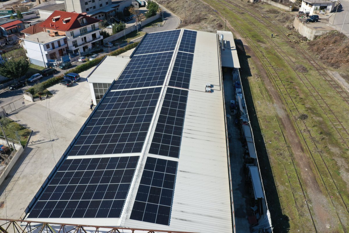 VegaSolar1's tweet photo. #photovoltaicsystem 200.2 kWp installed successfully in📍Librazhd, Albania.

👉 For more information, have a look at our YouTube channel:
https://t.co/GDVLUKVNlZ

#renewableenergy #greenenergy https://t.co/WvhhkWMKs0