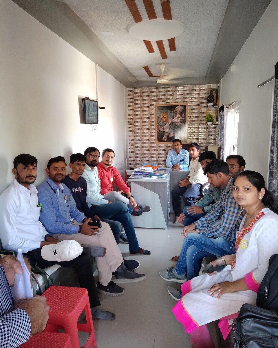 Sanjayvala93's tweet photo. વિશ્વ મેલેરિયા દિવસે જન જાગૃતિ લાવવાના હેતુસર આરોગ્ય શાખા-જીલ્લા પંચાયત ગીરસોમનાથ અને સંસ્કાર શાળા ભાલકા દ્વારા સંયુકત ઉપક્રમે મેલેરિયા રોગ જાગૃતિ કાર્યક્રમનુ આયોજન કરેલ.રેલી સહિત આરોગ્ય ટીમ દ્વારા રોગ બાબતના રક્ષણ અને બચાવ બાબતે સંવાદ કરી નિદર્શન કરેલ હતુ. 
@InfoGirsomnath https://t.co/fYnXUAUt9l