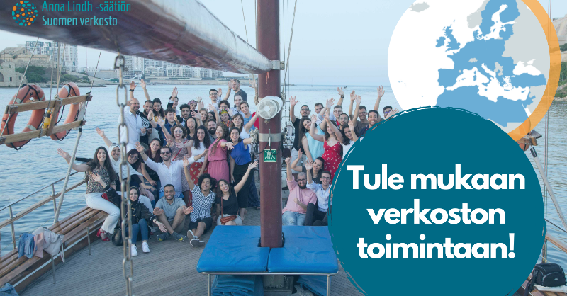 ALF_Finland's tweet photo. Oletko sinä Euro–Välimeri-alueen maailmankansalainen? Tiesitkö, että Suomessa toimii Euro–Välimeri kansalaisjärjestöverkosto, jolla on yli 4000 yhteistyökumppania 42 jäsenmaassa?  

Tule kuulemaan lisää verkoston tutustumisiltaan! 🌍