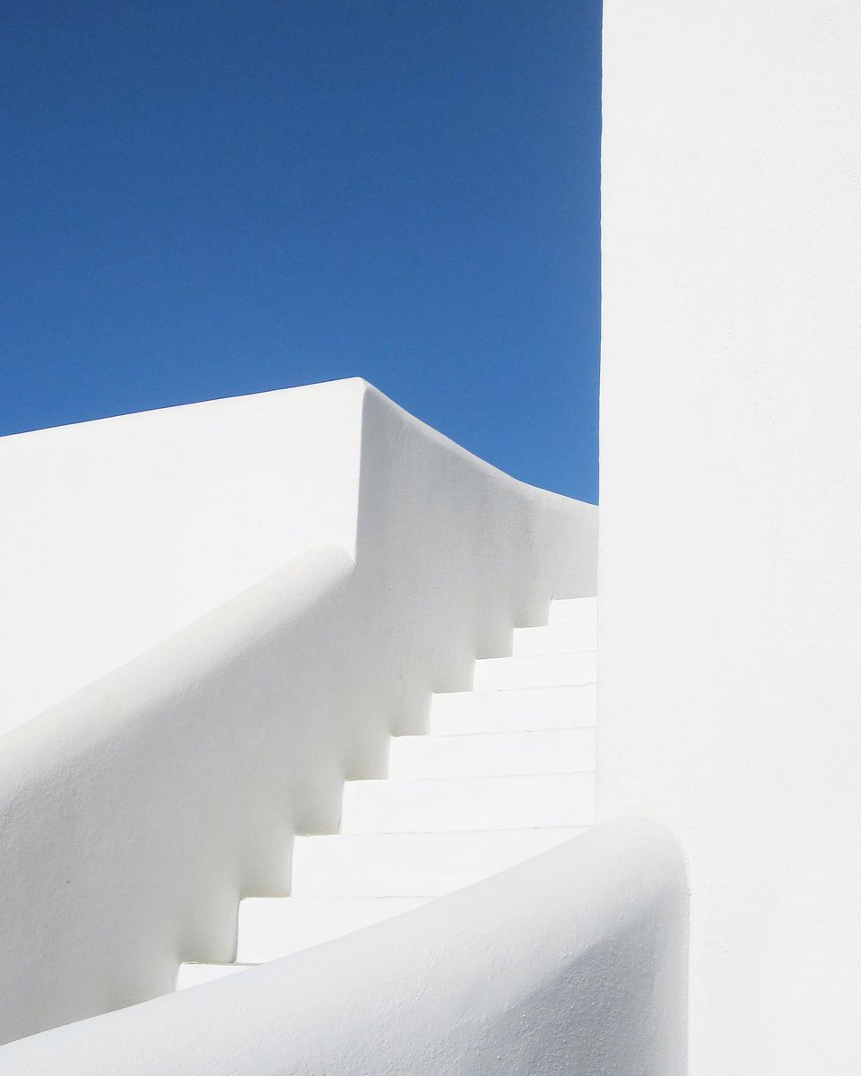 ANCHORANDCREW's tweet photo. Elevating.
For the #ModernJourneyman: https://t.co/rRI5SeCGO4
#santorinigreece #santoriniisland #ExplorInbox https://t.co/JahpOJxp3y