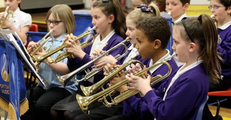 musicmarkuk's tweet photo. A Common Approach - the essential framework for a meaningful musical learning journey - relaunches and its:

🎵 Easier to navigate 

 🎤 Expanded to include new instruments 

🥁 Suitable for whole-class, small-group &amp; individual tuition

A key resource for music educators: