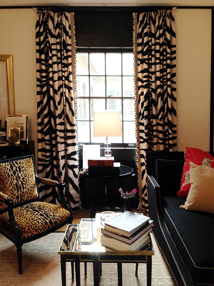 afrisoko's tweet photo. Studies show that zebra striped curtains repel mosquitoes. According to @ScienceDaily mosquitoes are attracted to red, orange, black &amp; cyan.
Want to #stepthefight against #malaria? Choose your curtain colours carefully like Size 8, Bahati, Caleb Kositany, Kalonzo Musyoka &amp; Ledama https://t.co/qIFqj2iwge