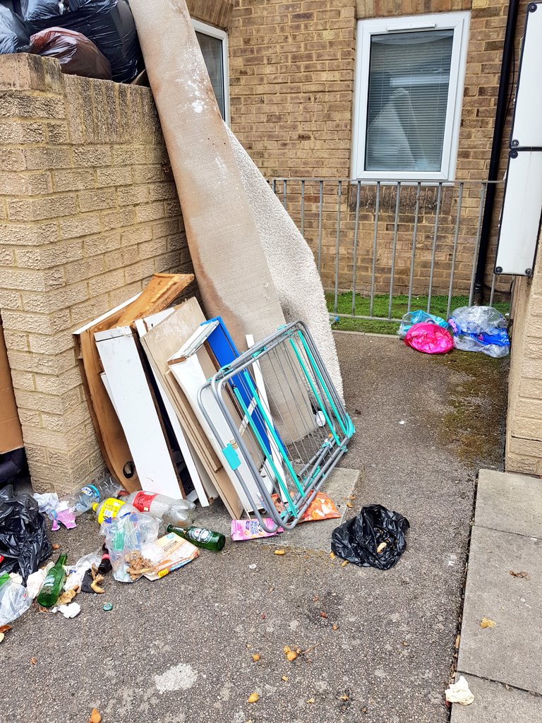 Dear @NewhamLondon @MayorOfNewham. There has been NO REFUSE collection for over 10days on this particular street - highly unacceptable!! Pls DM me for exact location, preferably with an update on when some dignity will be restored to the residents having to dodge the overspill.