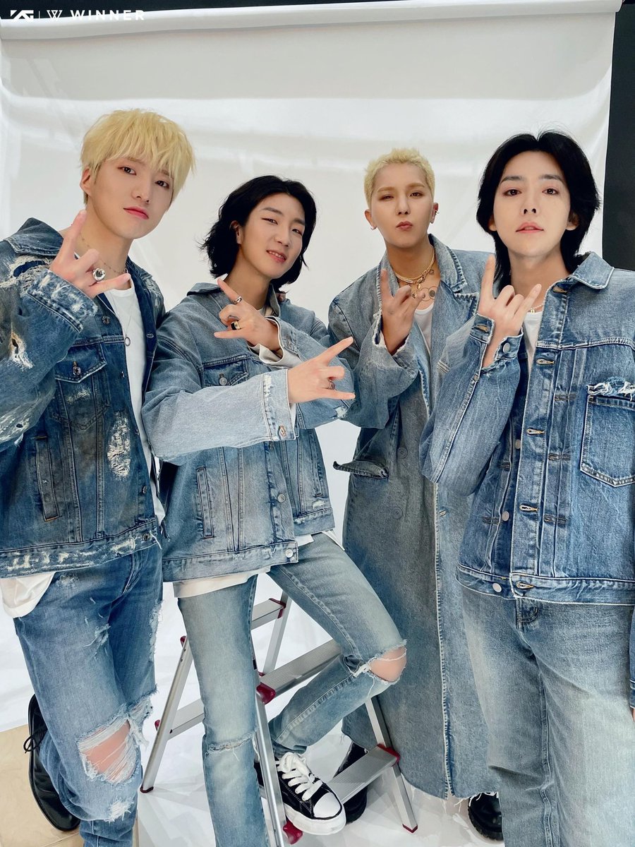 innercircleww's tweet photo. [PHOTOS] 220425 WINNER 2022 Concet: The Circle - Poster Behind

*Individual photos available in WINNER membership

@official_yoon_ @official_jinu_ @official_mino_ @official_hoony_  #WINNER #위너 @yginnercircle https://t.co/PB3D5zXKN9