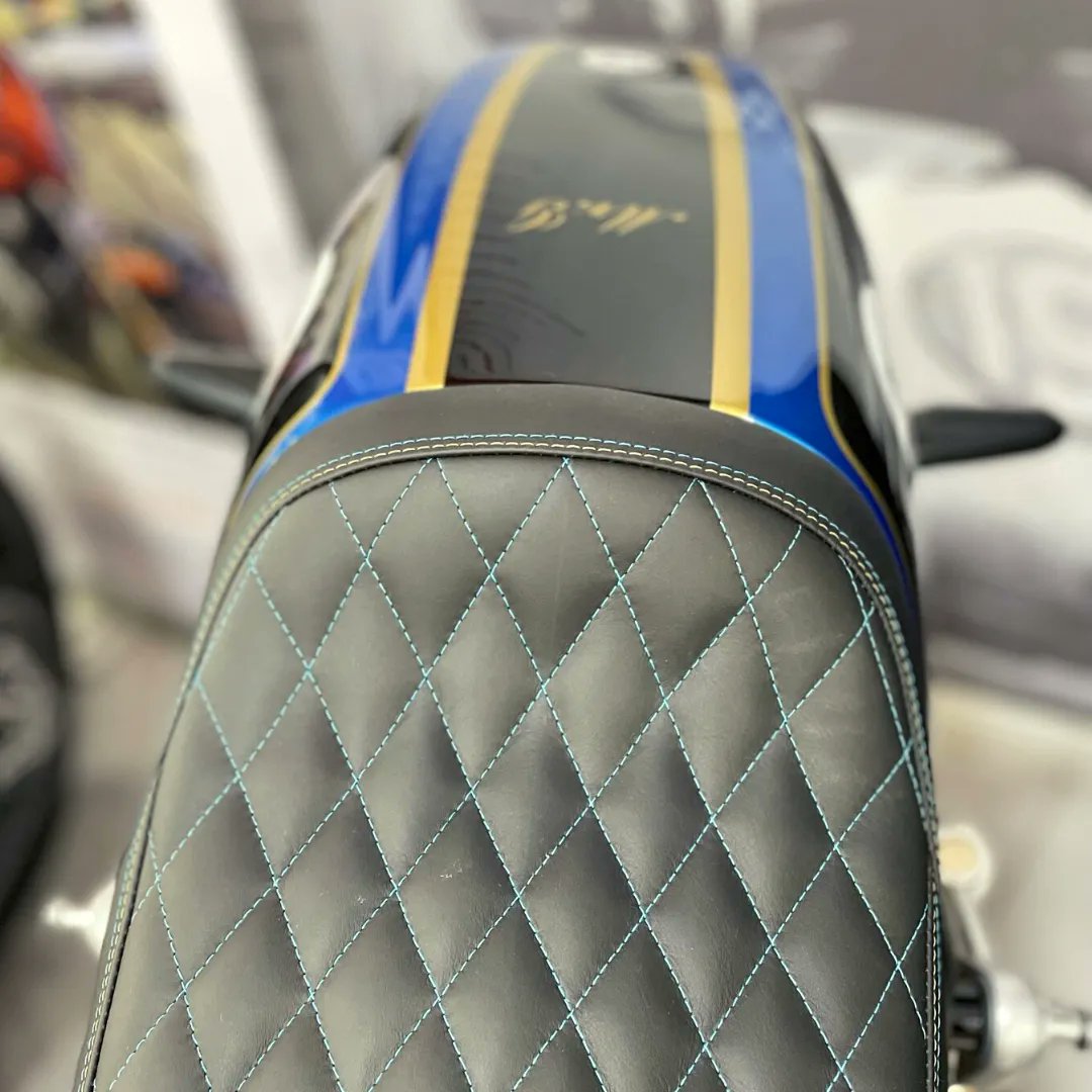 5fourmotorcycle's tweet photo. Transform your CB1100RS to one of our Bespoke models. 
Get in touch &amp; have a chat with Guy for an upgrade to your current standard motorcycle. On this Blue Sapphire Bespoke 5Four, Guy incorporated blue stitching to the leather hand-stitched seat. 
Its a one-off !!
📸 Inge Nielsen https://t.co/joodHHYetv