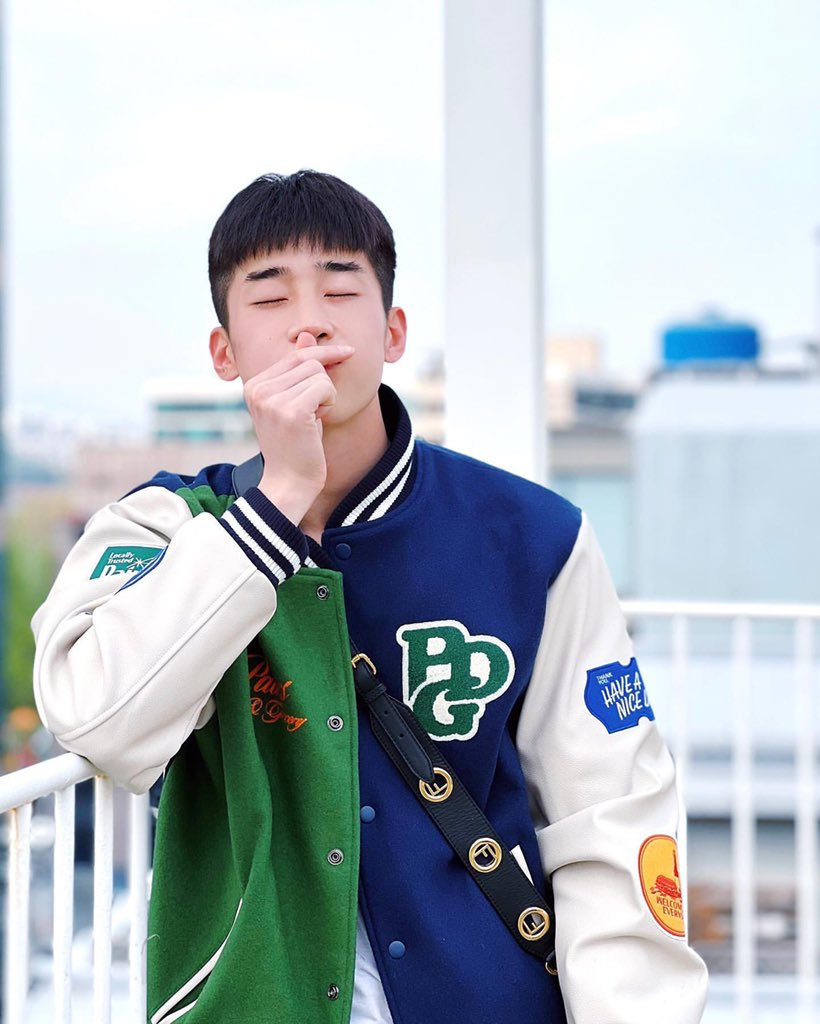 [V_V]  #VICTON_Staff_VIEW [1]
📸 봄날에 만난 우야의 깜짝 Behind🌸💜

[🌸우야와 함께이기에 아름다운 봄날🌸]

#한승우 #승우 #빅톤한승우 #우야 #wooya 
#スンウ #韩胜宇 #HANSEUNGWOO 

💜 instagram.com/p/CcxDzueLI2g/…