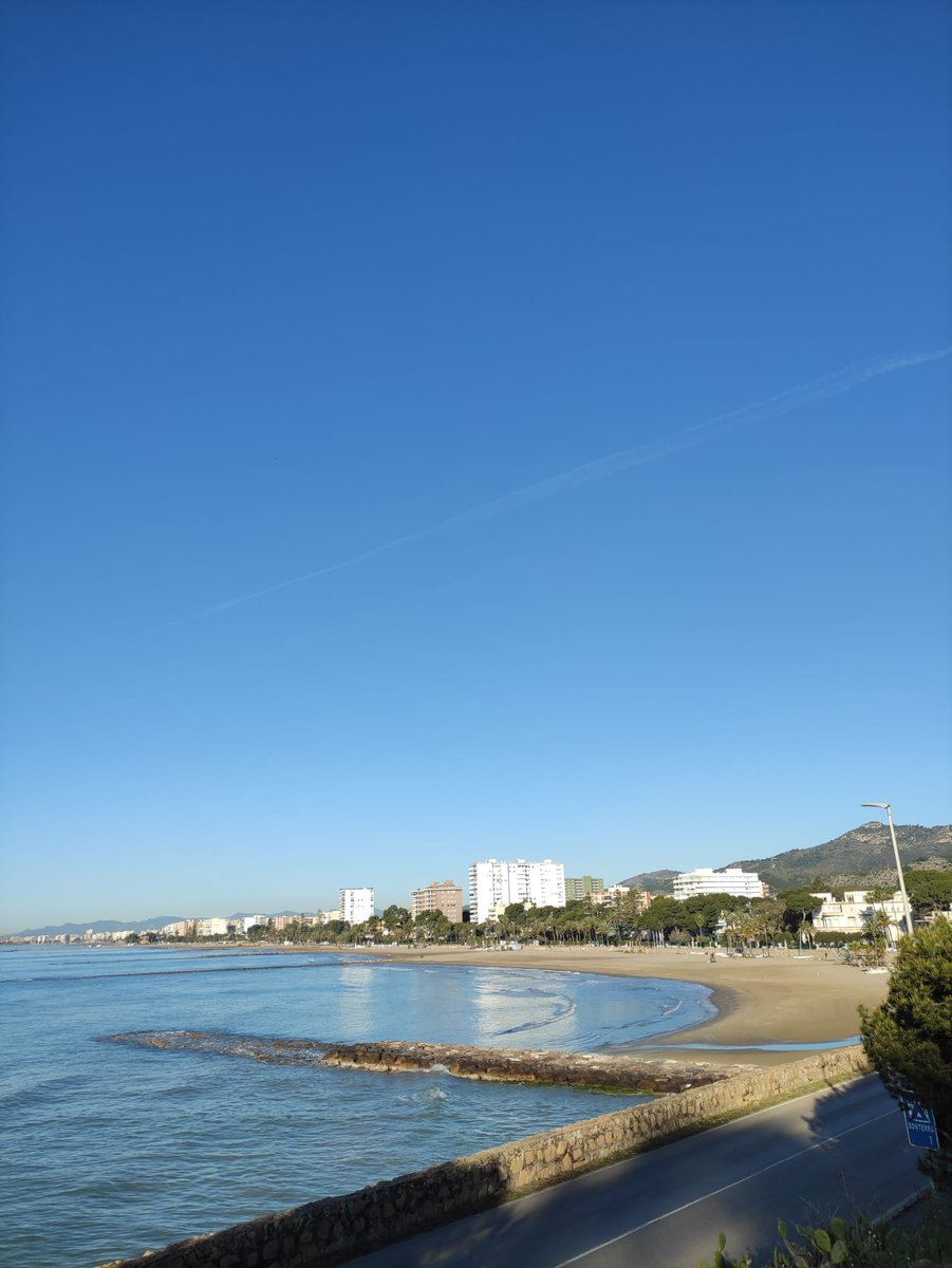 EuroFUE_UJI's tweet photo. Today the #Dynamo project🩻 will be presented in the Colloquium 610 - Emerging Topics In Acoustic And Mechanical Metamaterials in #Benicassim (Spain) 😍 #Euromech. 🗣️Stay tuned for the launch of the Dynamo website and Twitter account today! https://t.co/5cRkSOKeLD