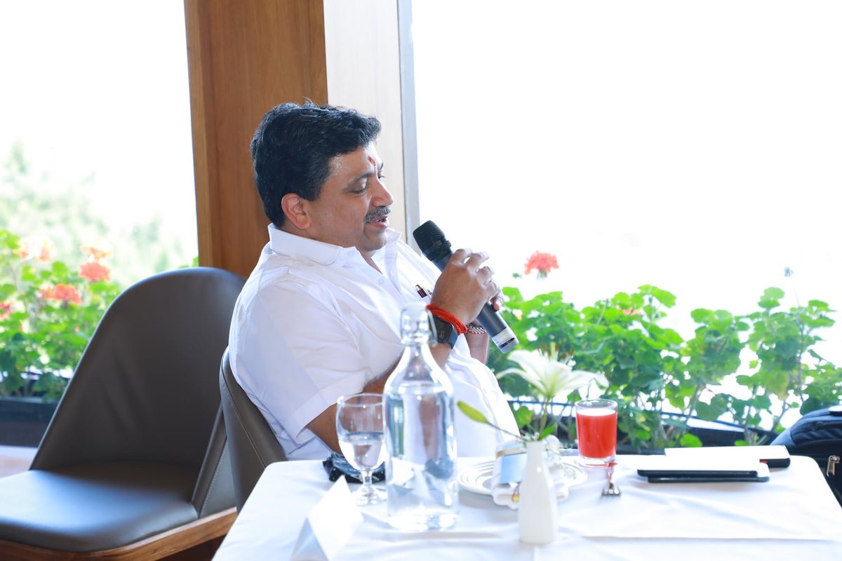 Dipali Sikand tweet media
