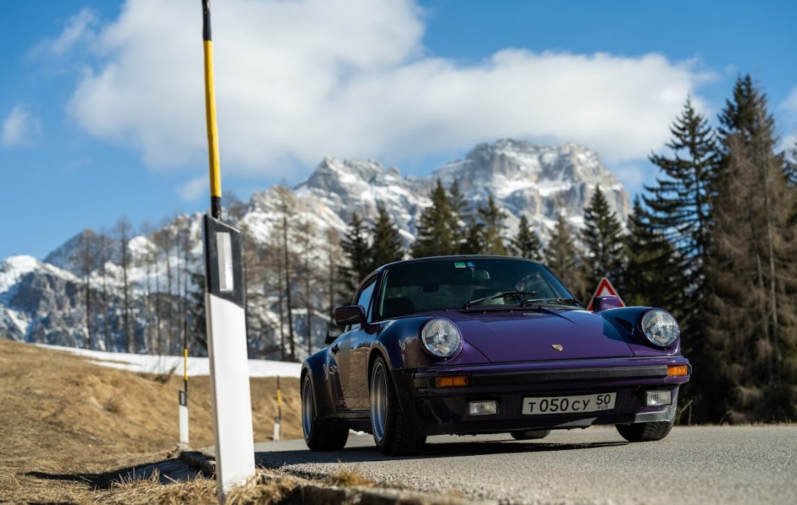JokerXXXNFT's tweet photo. Arrive in style, wherever you’re going - @Porsche how do you like our take on your classic? 
Bid now at: https://t.co/3vhxUtyUYC
@CPCPorsche  #racing #restoration #cryptoauctions #nftauctions #ownapiece #JOKERxxxNFT 
@Porsche_Europe https://t.co/Iz24LHzi5d
