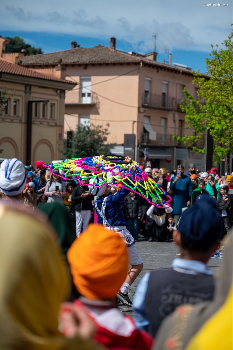 jordi_olot's tweet photo. #Vaisakhi 2022 a Olot #streetphotography https://t.co/PogCjT6TDb