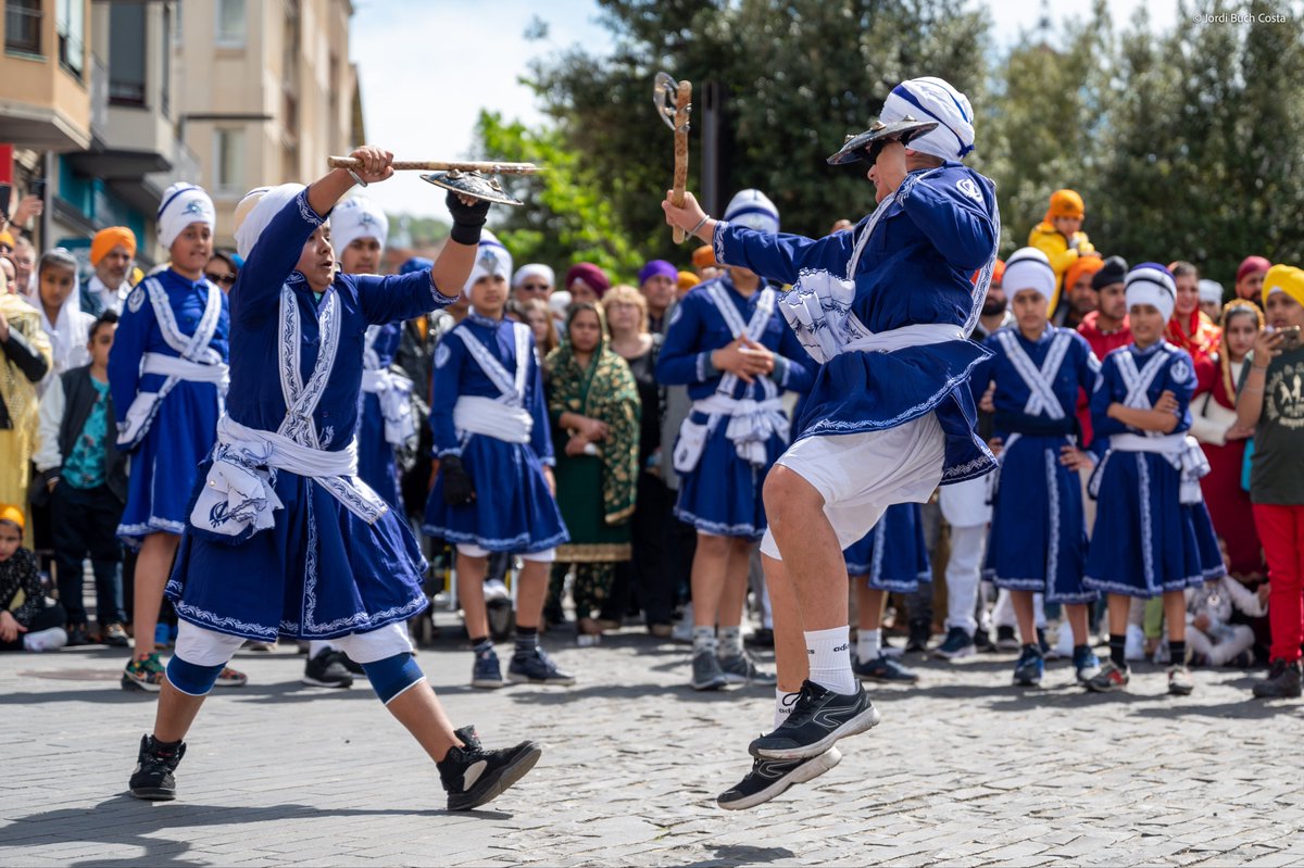 jordi_olot's tweet photo. #Vaisakhi 2022 a Olot #streetphotography https://t.co/PogCjT6TDb