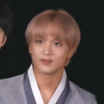 ihaecyou's tweet photo. two sides of lee haechan https://t.co/L3nP67PJHq