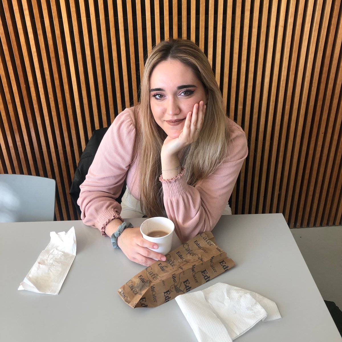 nedia_seinen's tweet photo. Cecilia Oros Callen, 1st-year journalism student at @_usj_ says, “The cafeteria is a nice place to spend time with your friends, study and socialize.” #JRLWEB no. 2 https://t.co/iccxH7FzgE