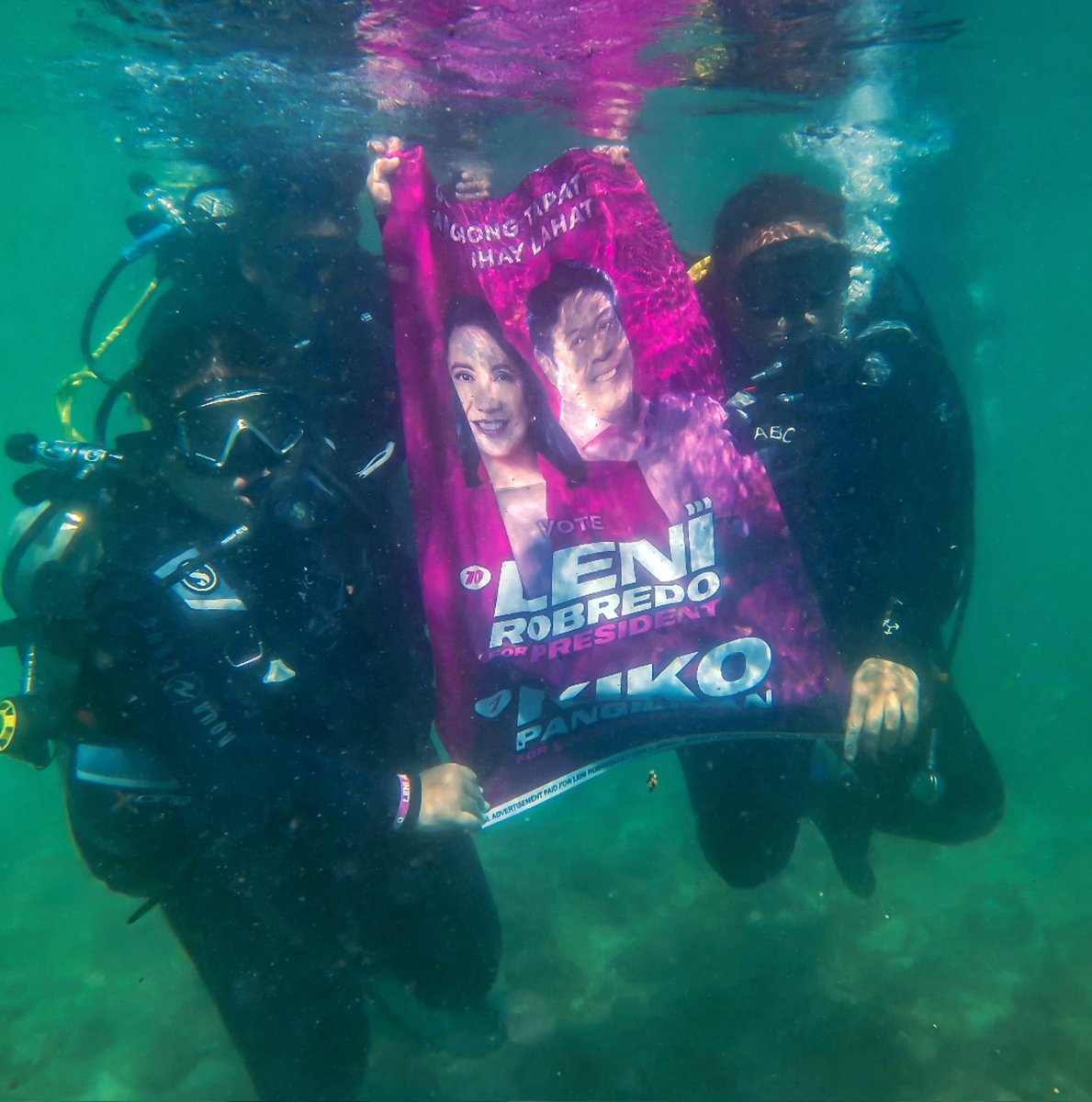 OgoshiMabel's tweet photo. Belated Happy Birthday, VP @lenirobredo 🌸🌷 Sorry di po kami nakapunta sa Pasay pero nagtao-sa-tao at tao-sa-isda po kami for you. May bagong school na naman pong nag-eendorse sa inyo- school of Fish. 😜😂💗 #BatangasIsPink #PasayIsPink #IpanaloNa10To #LeniKiko2022 #LetLeniLead https://t.co/0eDdacERaq