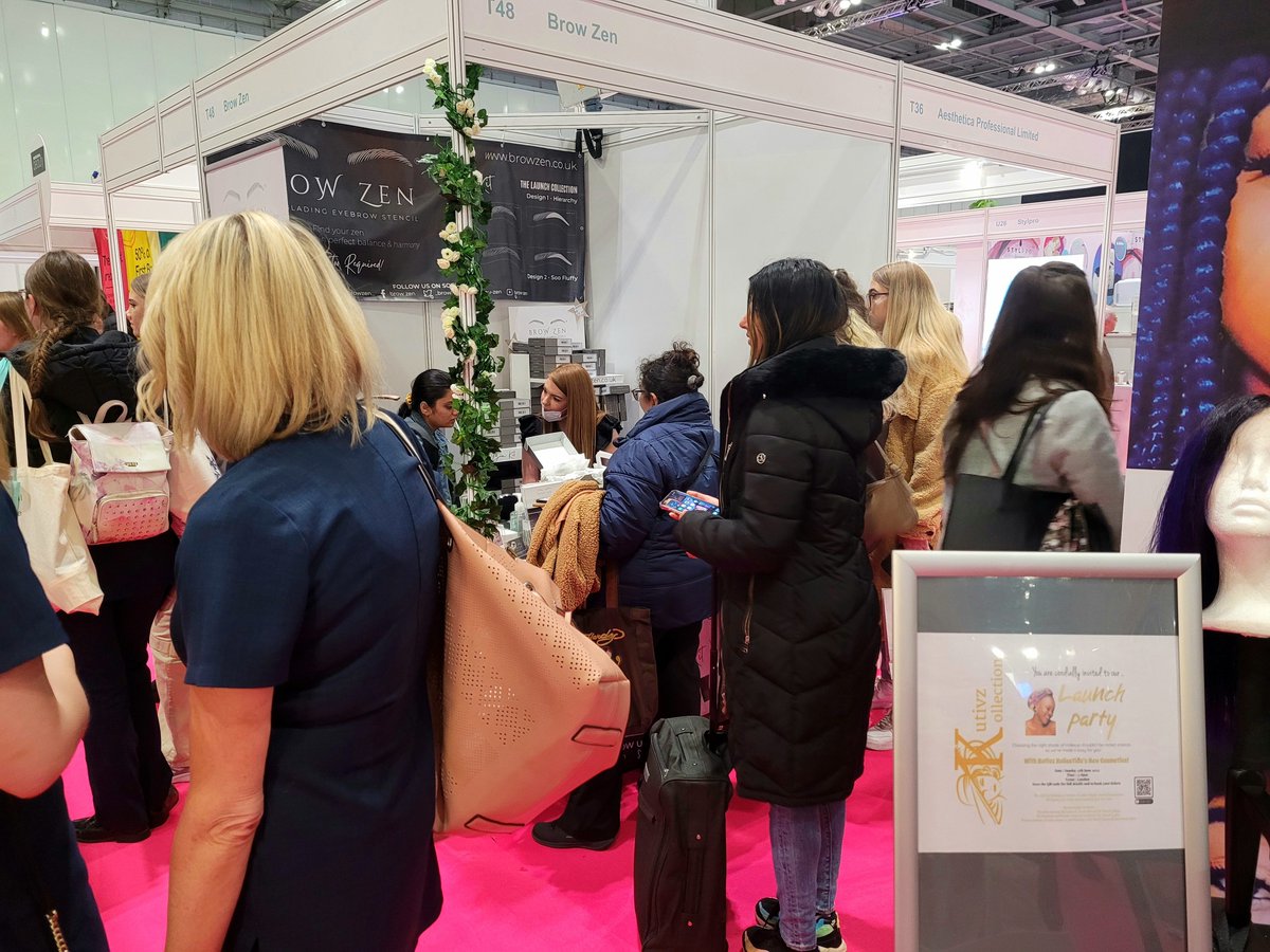 _BrowZen_'s tweet photo. Check us out @ the Professional Beauty Show earlier this month 🎉🥳🙌

We had such an amazing time meeting new customers and showcasing our beloved brand Brow Zen at #PBLondon at #ExCelLondon

A huge thanks to those who came. It was so great to be able to meet you all in person https://t.co/h53syRjz4i