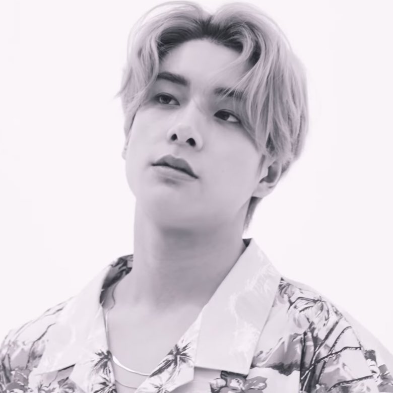 sjydaiIy's tweet photo. He’s so fine #ENHYPEN_JAKE https://t.co/jN7K33Ph8X