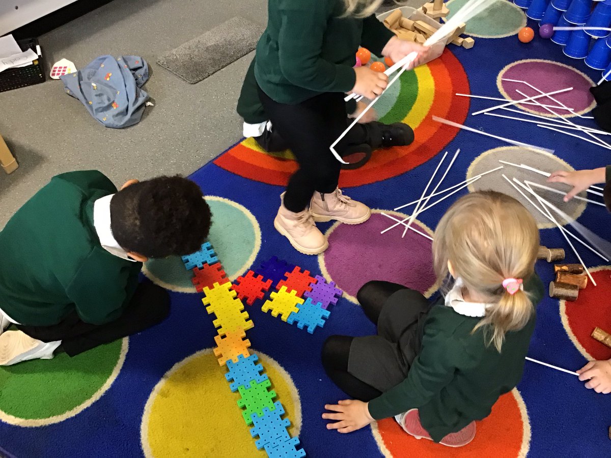 TGPS_NorthLincs's tweet photo. FS1 have been set a challenge to see if they can build a house inspired by the 3 Little Pigs. They have been given different materials to have a go with. #TGPSEYFS #TGPSSTEM #TGPSDT https://t.co/rQSUbROeuQ
