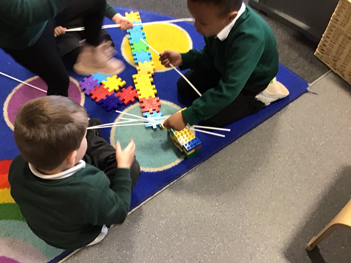 TGPS_NorthLincs's tweet photo. FS1 have been set a challenge to see if they can build a house inspired by the 3 Little Pigs. They have been given different materials to have a go with. #TGPSEYFS #TGPSSTEM #TGPSDT https://t.co/rQSUbROeuQ