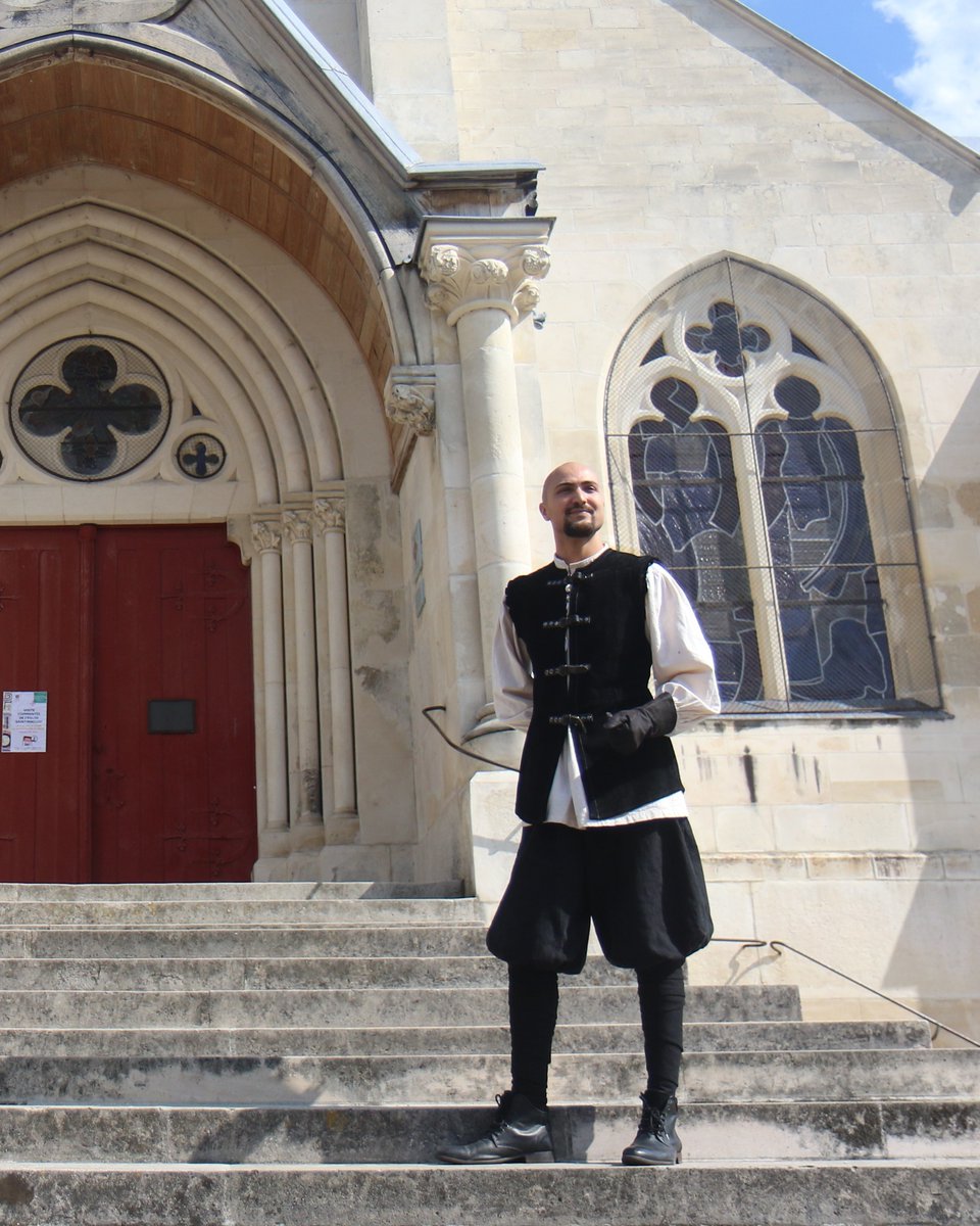 Le_CDLP's tweet photo. 🌟NOUVEAU MEMBRE !🌟

Encore un nouveau, Anthony Van der Laan rejoint l'équipe ! 🥳

En tant que comédien-escrimeur, il nous rejoint d'abord dans "Les Lames de l'Histoire : Saint-Germain-en-Laye sous le fracas des armes", puis aux Visites du Vieux Conflans".

Bientôt du nouveau ! https://t.co/IQIRTQ6xE3
