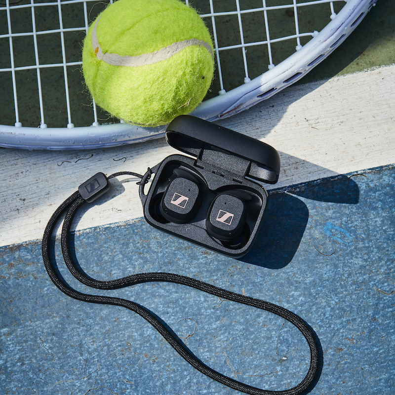 SennheiserPL's tweet photo. Poznajcie nasze najnowsze sportowe słuchawki - SPORT True Wireless! Otwarte i zamknięte wkładki douszne, zaczepy w różnych rozmiarach, certyfikat IP54, zaawansowany EQ i wiele innych ciekawych opcji: https://t.co/tnE82dS75k. 
#sporttruewireless #sluchawkisportowe https://t.co/PpMuVFN6Fc