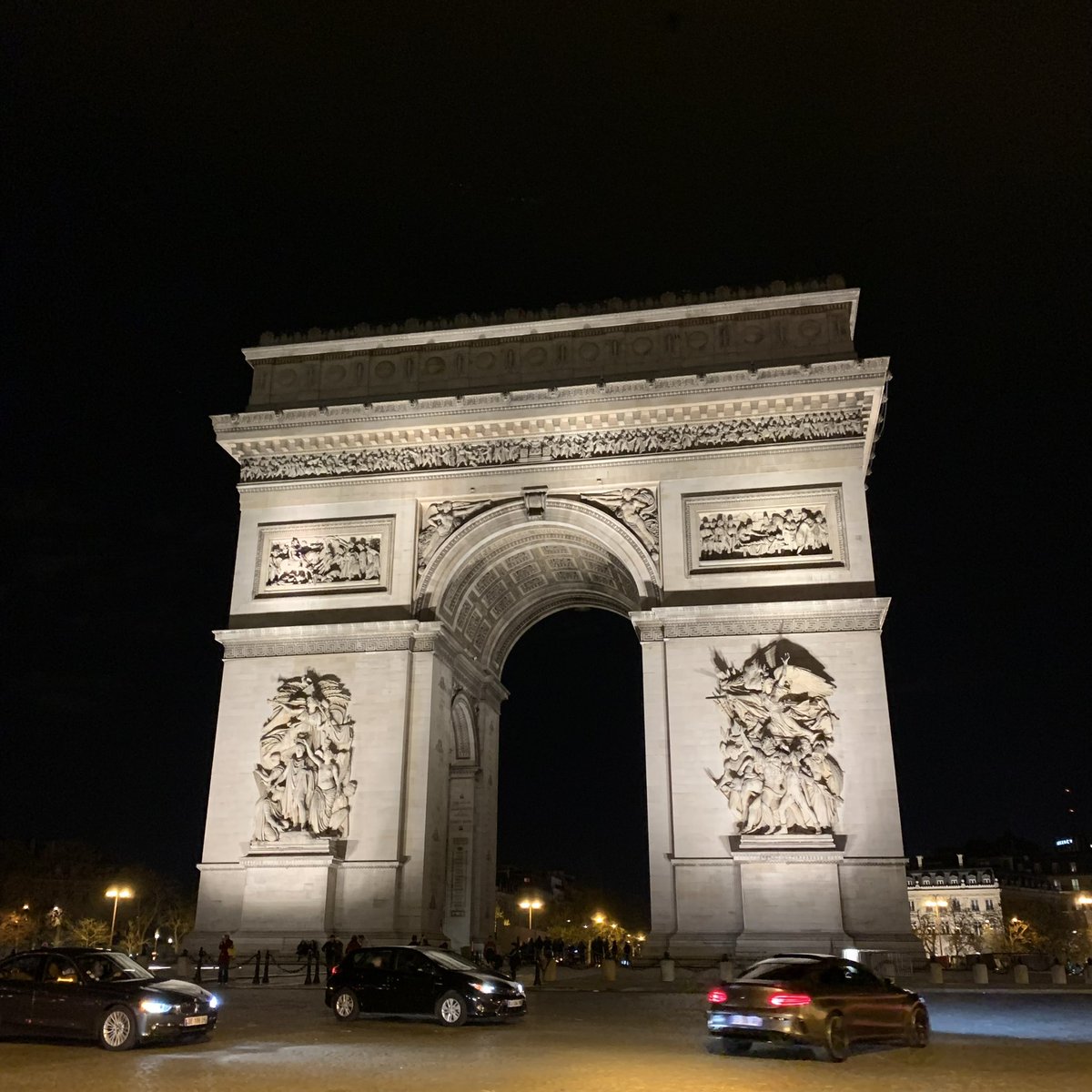 crazyboy_91's tweet photo. #프랑스 #france #12 
마지막 일정으로 다시 #파리 #paris
집으로 돌아갈때가 되니 아쉬운 마음에 열심히 돌아다녀서 눈에 많이 담았다 남은 사진이 많지만 이제 귀찮아서 안올리고 유럽일기는 여기서 마무리합니다 🙏🏻 https://t.co/aRRb3v2Q7h