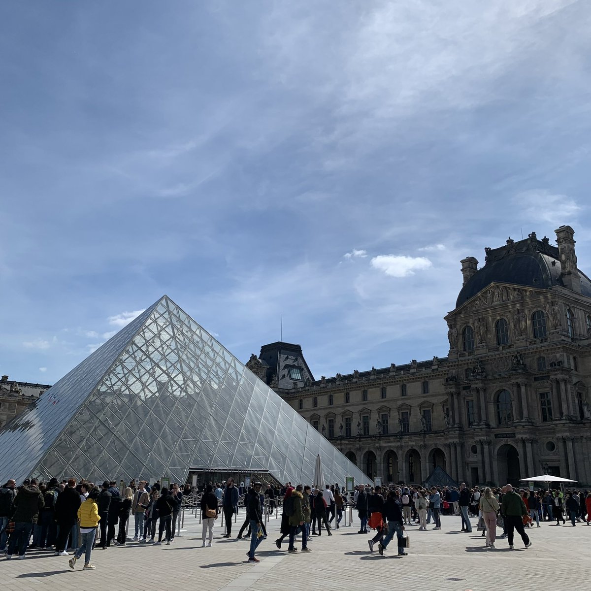 #프랑스 #france #12 
마지막 일정으로 다시 #파리 #paris
집으로 돌아갈때가 되니 아쉬운 마음에 열심히 돌아다녀서 눈에 많이 담았다 남은 사진이 많지만 이제 귀찮아서 안올리고 유럽일기는 여기서 마무리합니다 🙏🏻