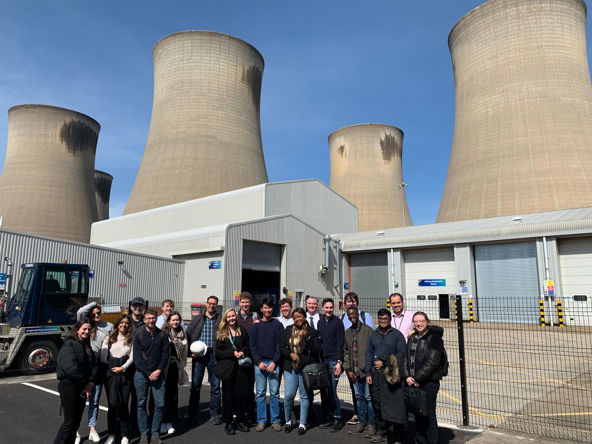 DraxGroup's tweet photo. Last week we welcomed members of the @YEPForum @EnergyUKcomms to Drax Power Station, to learn more about renewable #biomass generation at Drax. Some photos from their tour below, thanks to all the #YoungEnergyProfessionals involved in a great day! 👥⚡️🌿📸 https://t.co/RHLbjDkQrl