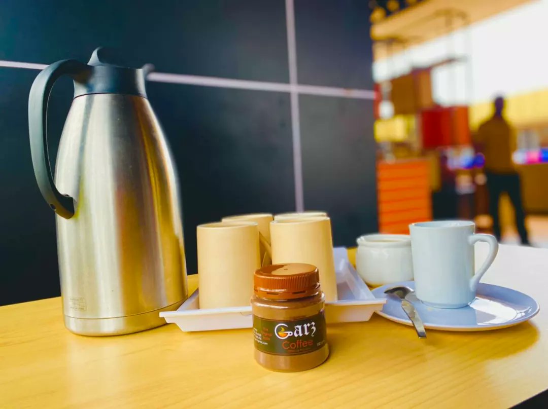 GarzCoffee's tweet photo. Let's get lost in a world of books, coffee and rainy days☕☕ https://t.co/jlCAYcg1xP