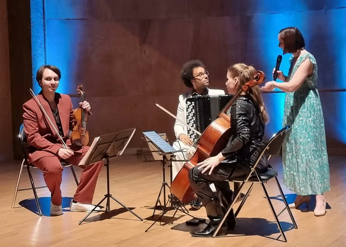 CEEVO95's tweet photo. #valdoise / #iledefrance / #Ceevo95 /#FaClub / #FestivalAuvers : Participation du CEEVO au concert de l'ensemble Philia Trio, dans le cadre des actions du "Fa'Club" avec les dirigeants des entreprises qui soutiennent en Mécénat les projets du Festival musical d'Auvers-sur-Oise https://t.co/Fr1bchpdOp