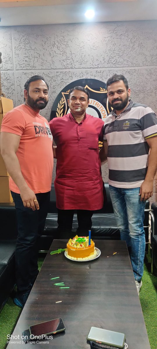 MuscleNutritio5's tweet image. Birthday Celebration🎉🎉🎉
===================
You have always been so inspiring to us, and it is our pleasure and pride to be able to work with a boss like you. Happy Birthday, Dear Rajeev Sir!🎉🥳🥳
.
#SuperCOB #RajeevSir #RajeevSirBirthday #RajeevTyagi #RahulBrotherBirthday