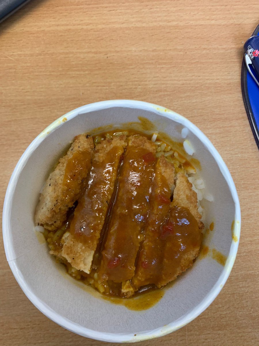 royalhospital's tweet photo. Our Street Food van is now open outside the main entrance. Open until 3pm today, and 11am-3pm Monday to Friday; the van serves food from around the world. Please note, it's cash only until the card machine is set up in the coming weeks. https://t.co/RwiNo9pCHm