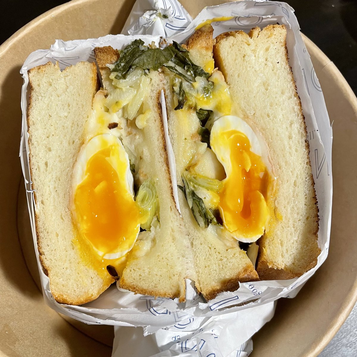 Ueki90773608's tweet photo. #ブランチ で有名な #DIGNITAAmsterdam 食パンが美味しいらしいので、 #サンドウィッチ 購入🥪💕美味しかったけどパン自体が甘過ぎて牛乳と砂糖結構使ってるのかなと思った😳私的にキムチーズトーストが好きかな😘
#オランダのどうでもいい情報
#アムステルダム #Hoftuin #Vondelpark #Westerpark https://t.co/xhBORvU7Bl