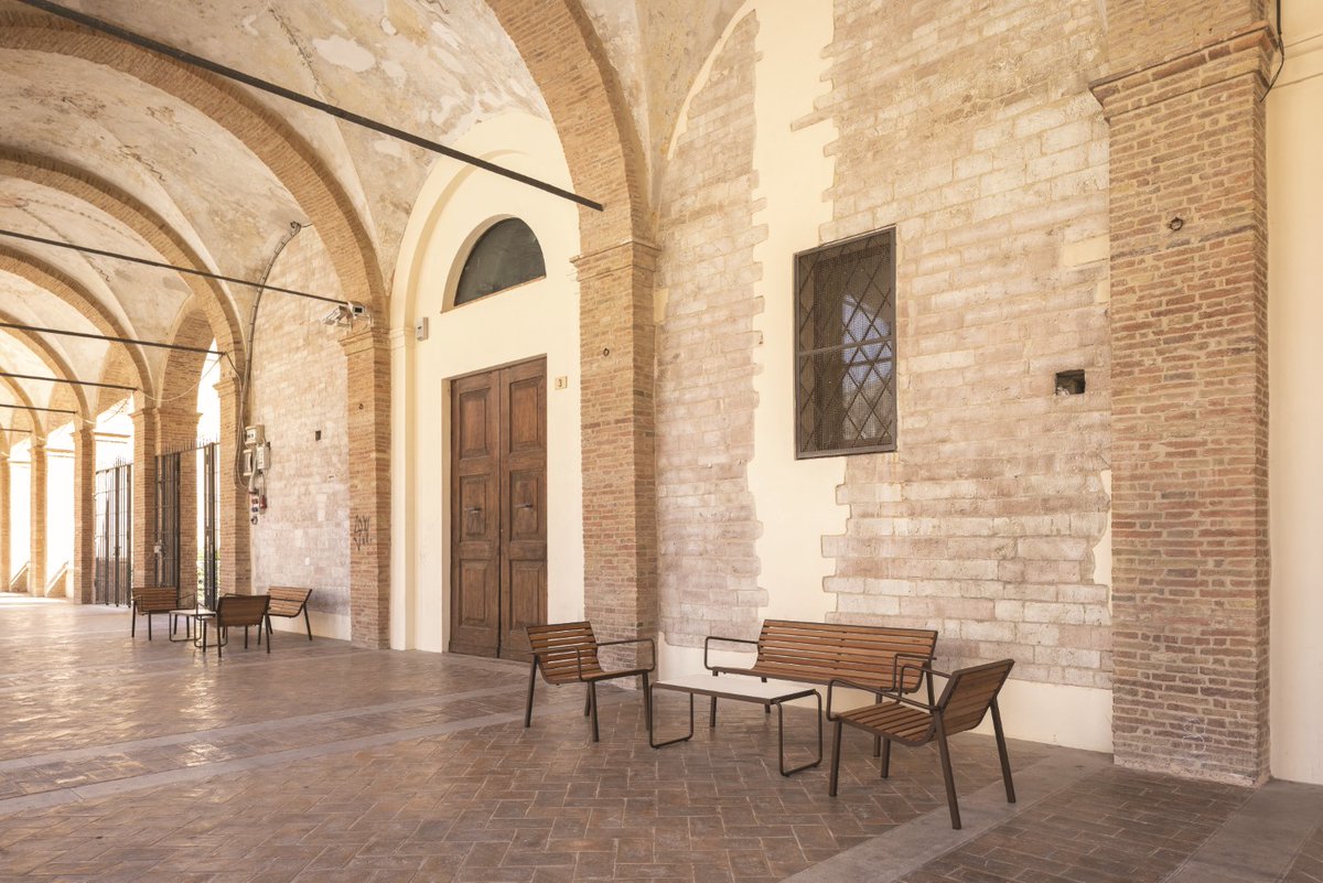 Landezine's tweet photo. The small, inland Italian town of Fabriano lives life at its own pace, but despite that, big things have been happening there ever since the 12th century.

The whole story by our partner mmcité on Landezine.

https://t.co/sYnmyJgHNI

#mmcite #sponsored #landscapearchitecture https://t.co/Zhfm2dl8Ku