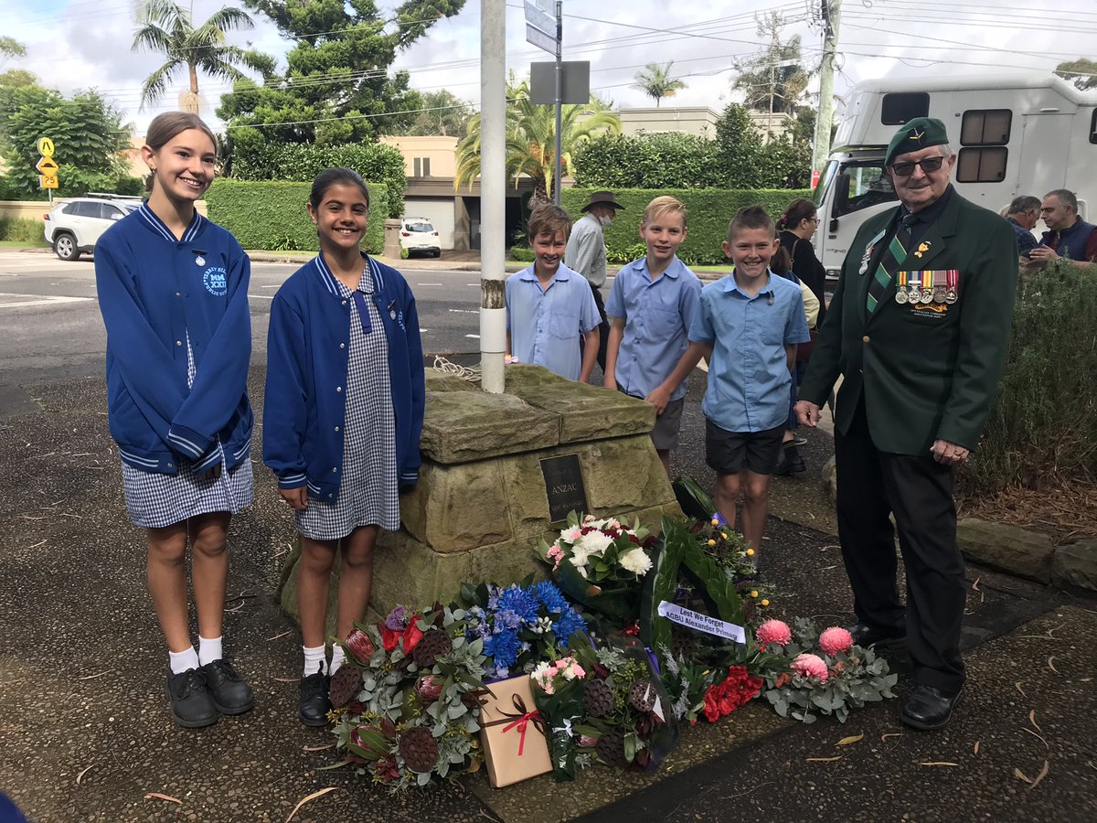 TerreyHillsPS's tweet photo. Commemorating #Anzac Day at Terrey Hills cenotaph with our wonderful community. Well done and thank you leaders and THProgress Association. https://t.co/s6nrfVTt9P