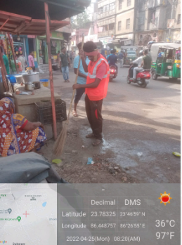 dhanbad_sbm's tweet photo. @SwachSurvekshan Swachta 24X7 Sweeping DMC Team
To sensitize Citizen Ban on Single Use Plastic 
Dhanbad Nagar Nigam Dhanbad
@swachhsurvekshan2022 @swachhsurvekshan2022Dhanbad 
@SwachhJharkhand
#SwachhSurvekshan2022
 #SwachhSurvekshan2022Dhanbad https://t.co/avrAvrnY0j