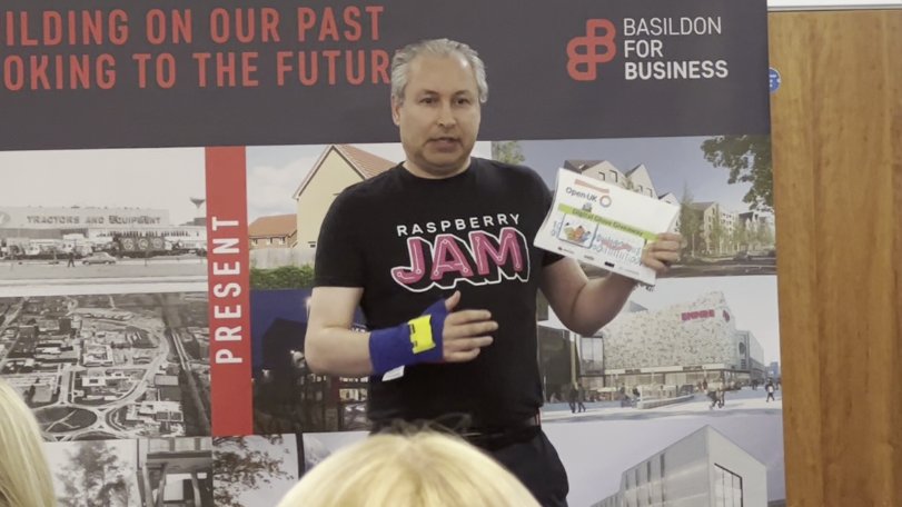 SouthendRPiJams's tweet photo. Lots of interest in bringing the @openuk_uk #openkidscamp to digitally excluded kids in #Basildon at @BasildonCouncil's Basildon's Big Idea with support from @BasforBusiness @BBWVolcentre and others
#BasildonAspires #RJam https://t.co/XPo9WqTz2r