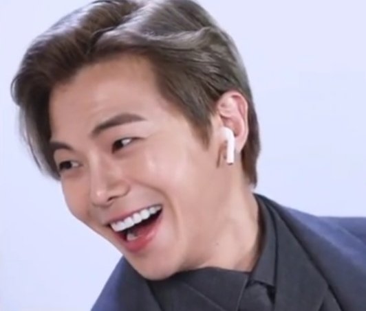 GabbyDom001's tweet photo. And we all know who made him smile like this... ππ€β€οΈβ€οΈβ€οΈ
#parkeunseok #dannypark
#silverstone #loganlee
#λ°μμ #logyreon #jiseok https://t.co/fxcBbXCTer