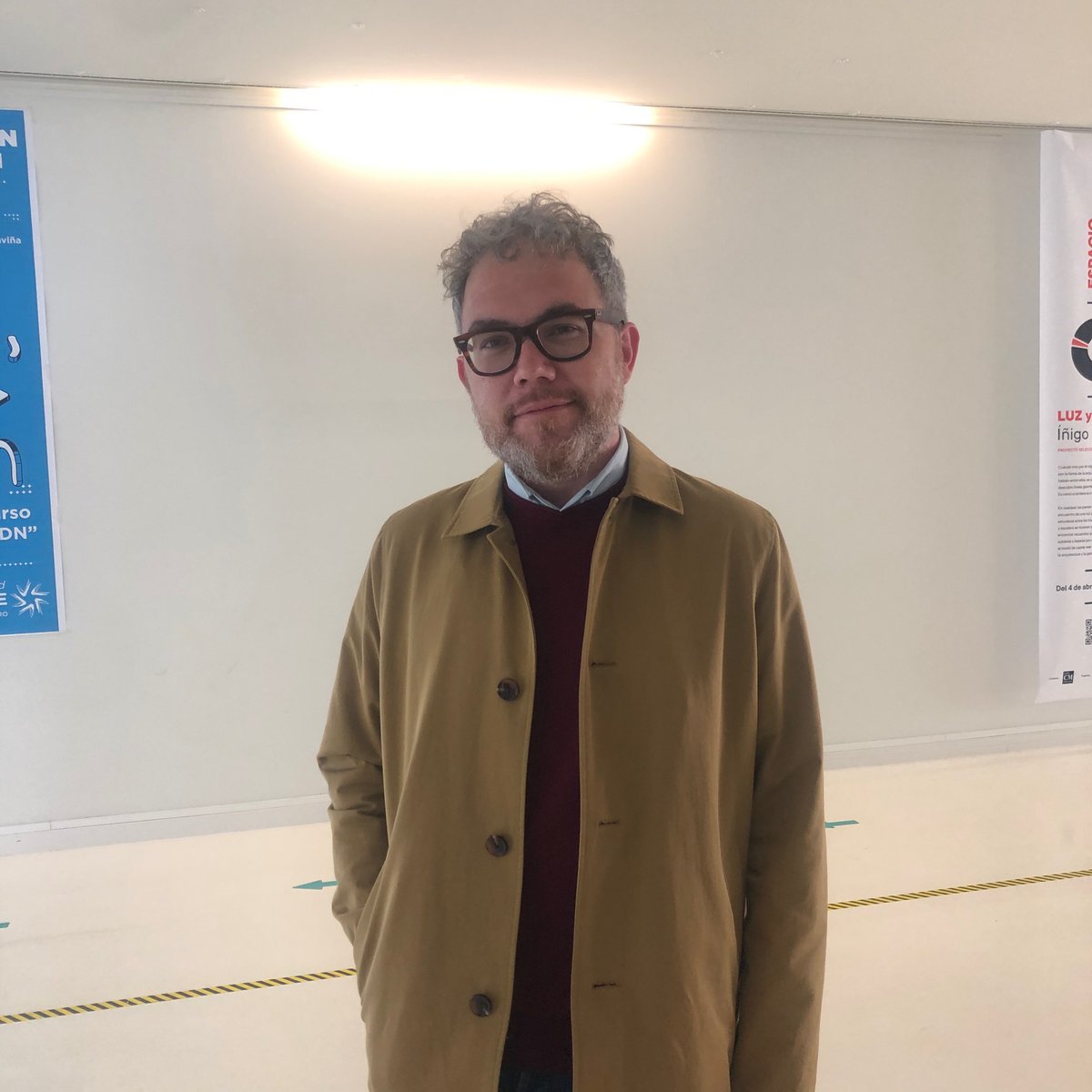 nedia_seinen's tweet photo. Javier Calvo Anoro is an @_usj_ professor at the faculty of communication. He has an PHD in communication and says, “Social media is the most important tool for this whole generation to communicate.” #JRLWEB no. 3 https://t.co/7jlHV87JBh