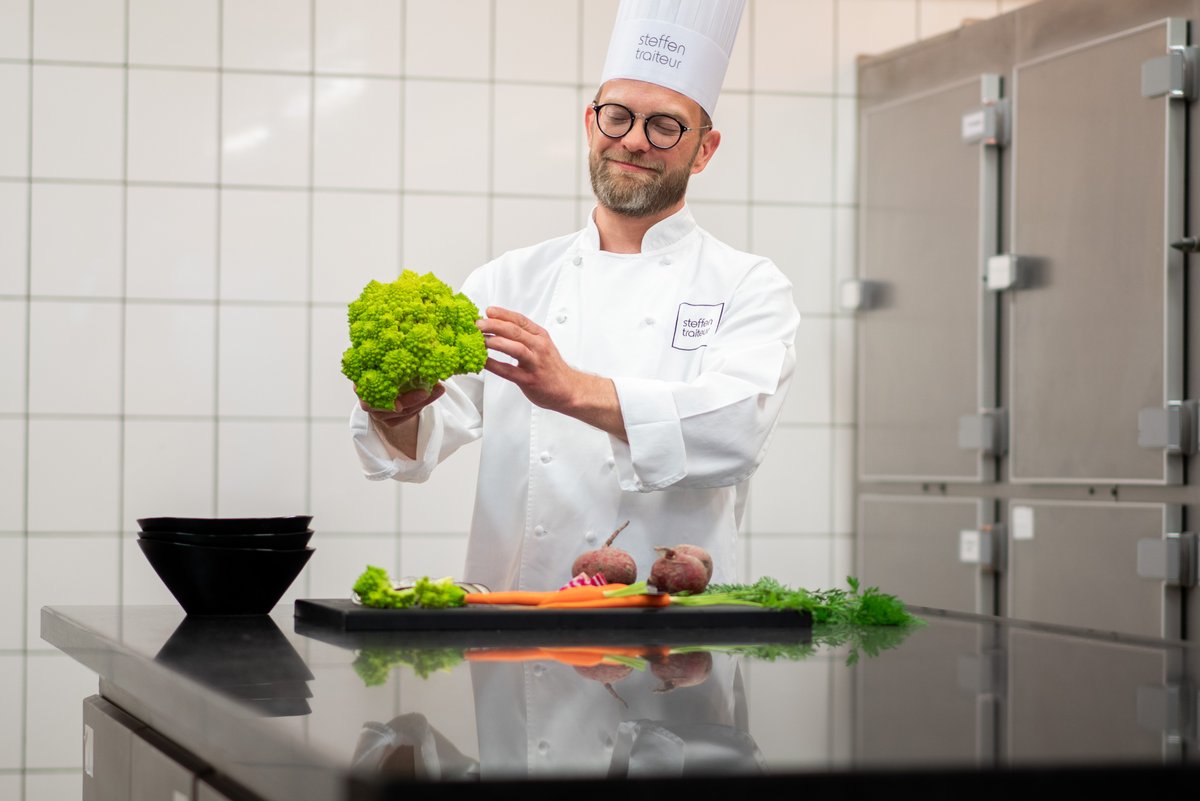 GroupeSteffen's tweet photo. Nous recrutons ! 
Venez découvrir nos postes vacants sur https://t.co/q1jIH3Ibxs et postulez en ligne 👌 https://t.co/TeNFCoZxBk